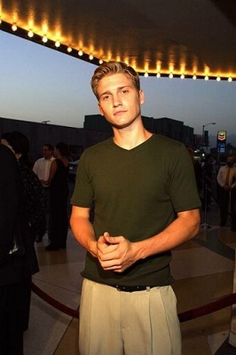 2001-08-27_28429.jpg