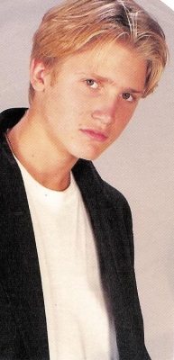 1990s_-_unknowmagazine_281829.JPG