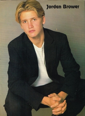 1990s_-_unknowmagazine_281929.jpg