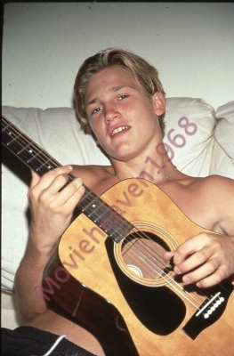 1990s_-_unknowmagazine_282129.jpg