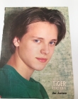 Filename=1990s_-_TigerBeat_28429.jpg
Filesize=74KiB
Dimensions=720x960
Date added=Sep 10, 2025 1990s_-_TigerBeat_28429.jpg