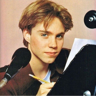 1990s_-_TigerBeat_281229.jpg