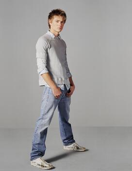 2001small_28229.jpg