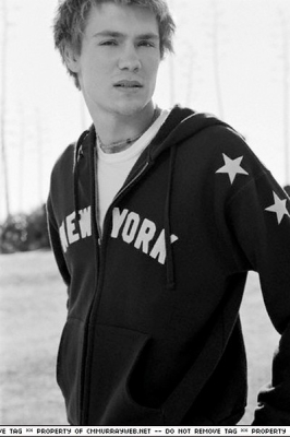 2000s_StarsSweater_28229.jpg