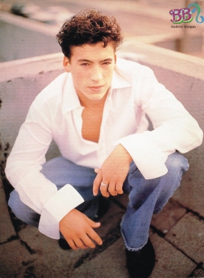 1997-1999_-_White_Shirt_28229.jpg